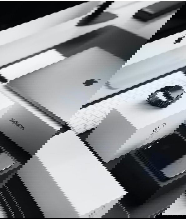 Популярные техтовары на распродаже — телевизоры, ноутбуки, наушники