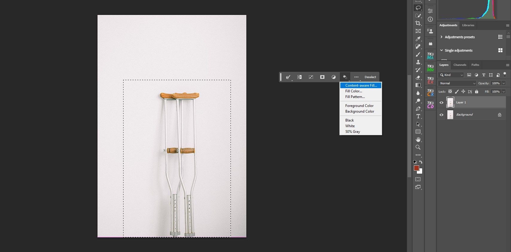 Шаг 3: перейдите к меню заливки и выберите Content-Aware Fill