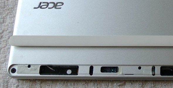 Снятие белой накладки с задней крышки