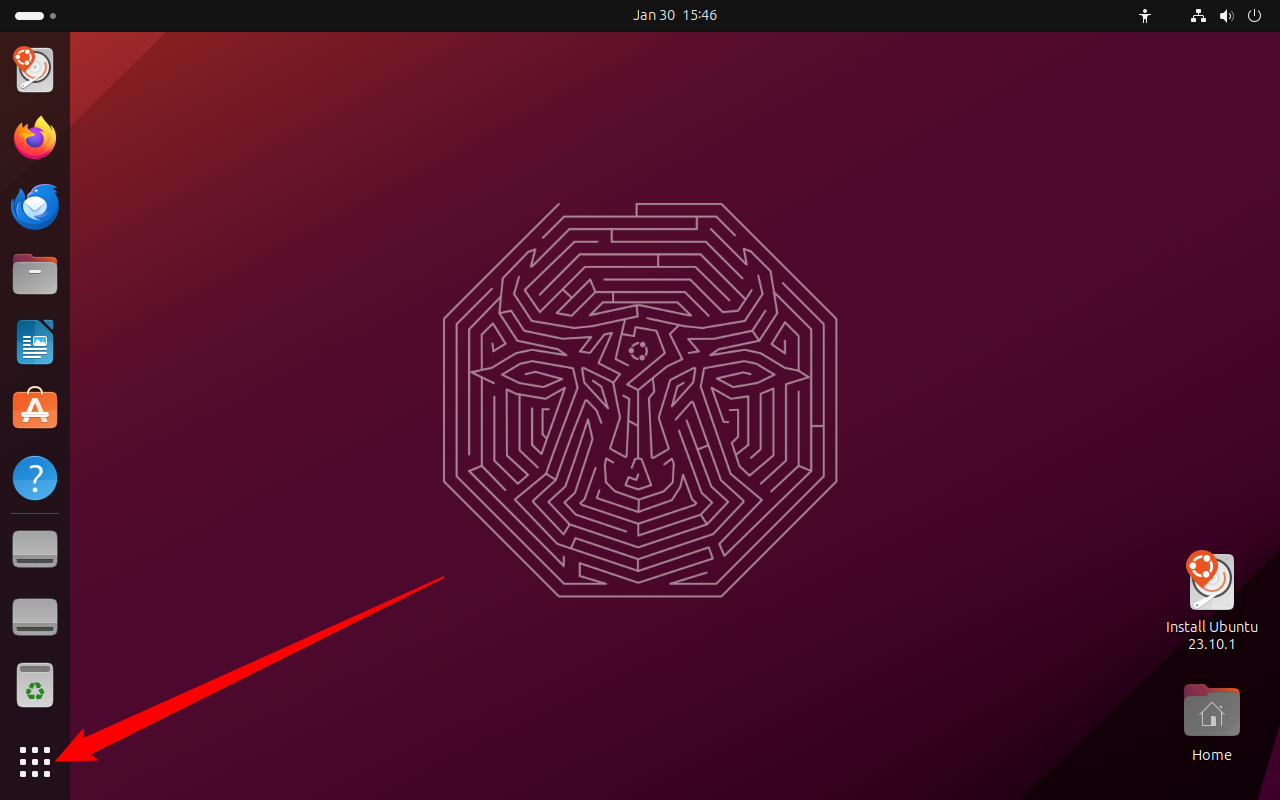 Нажмите иконку 4×4 в левом нижнем углу экрана для открытия списка приложений.