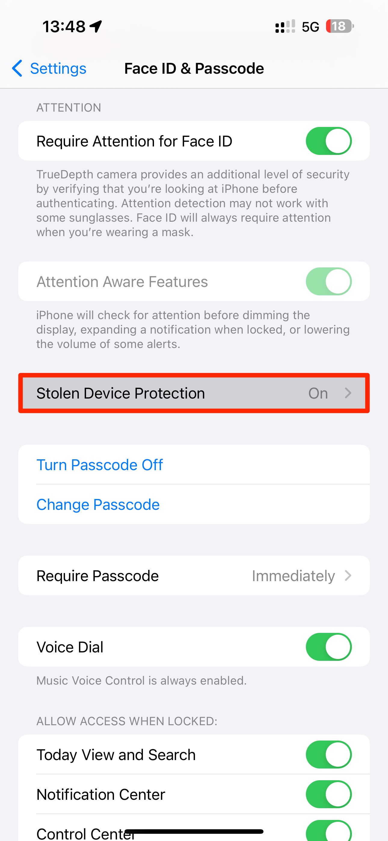 Опция Stolen Device Protection в настройках Face ID & Passcode на iPhone.