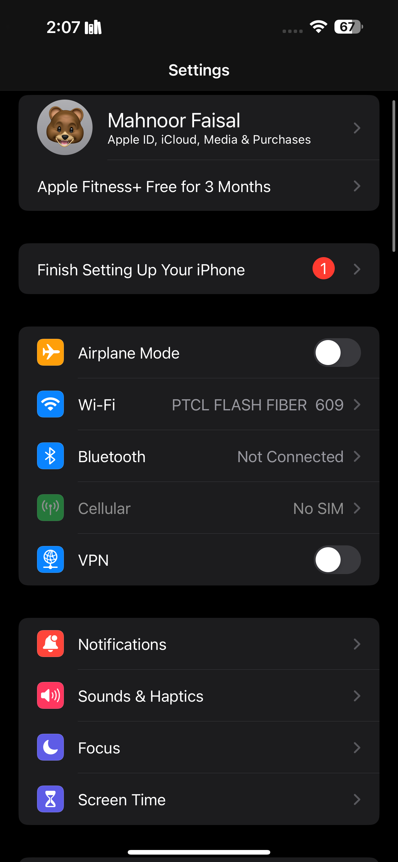 экран Настройки с разделом «Звуки и тактильные сигналы» на iPhone