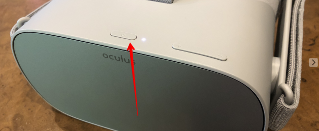 Нажатие кнопки питания Oculus Go для принудительного перезагрузки