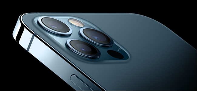 iPhone 12 Pro с крупным планом камеры