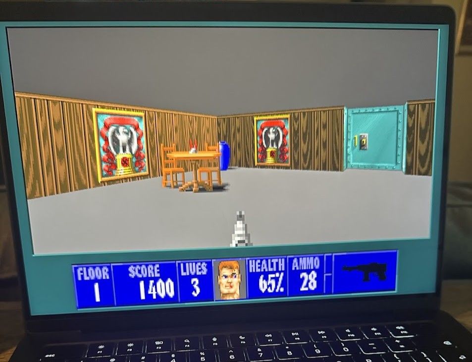 Wolf3D на MacBook Pro.