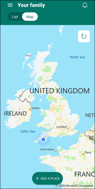 Карта с синей меткой местоположения члена семьи