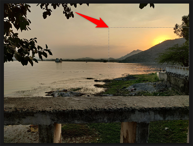 Изображение с выделенной областью.