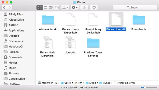 Папка iTunes в Finder с файлом библиотеки