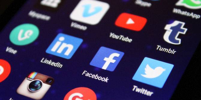 Экран с подборкой приложений в App Store и примерами скидок и популярных приложений