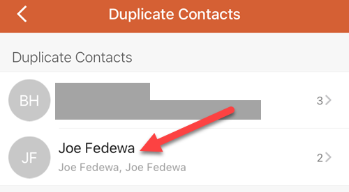 Выберите контакт.