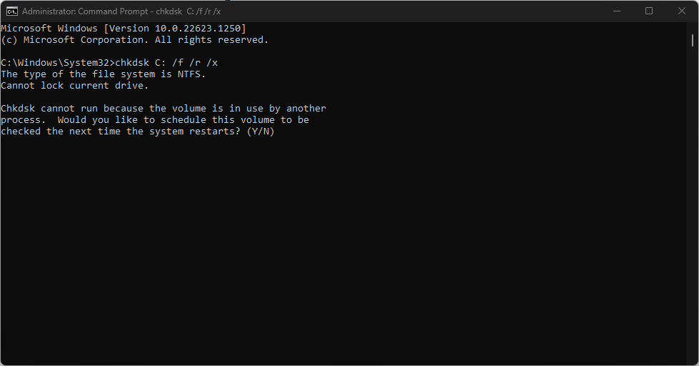 Скриншот ввода команды CHKDSK в командной строке