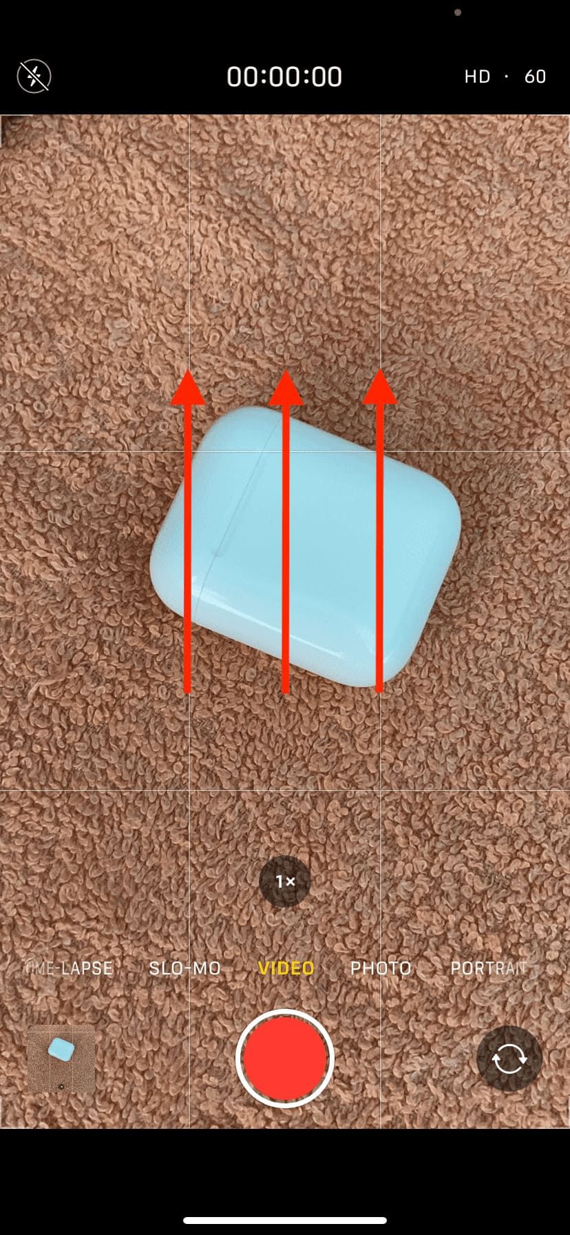 Проведите вверх из экрана Видео в Камере iPhone