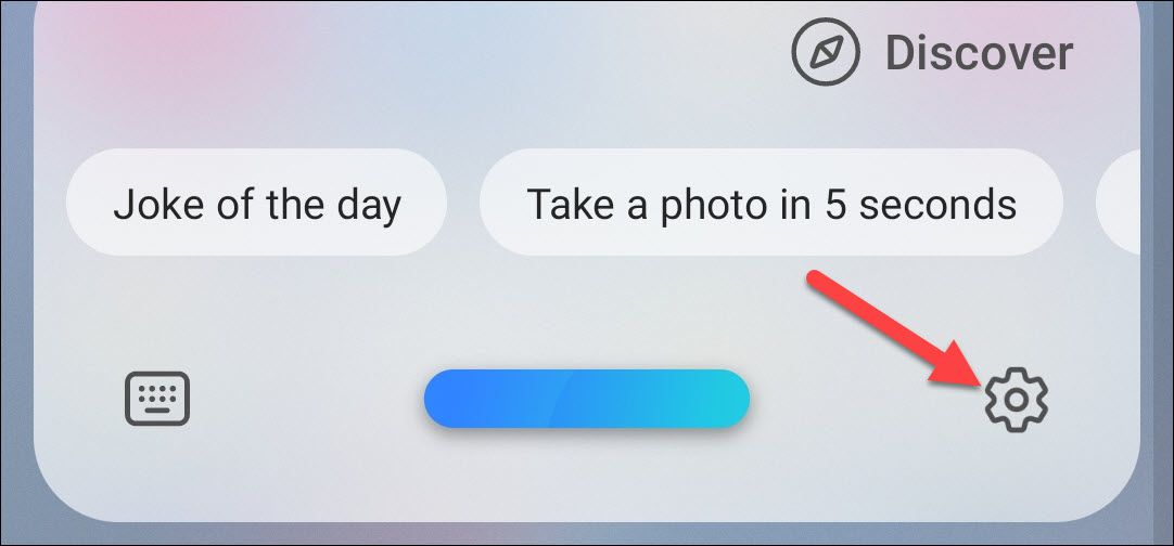 Нажмите значок шестерёнки в Bixby