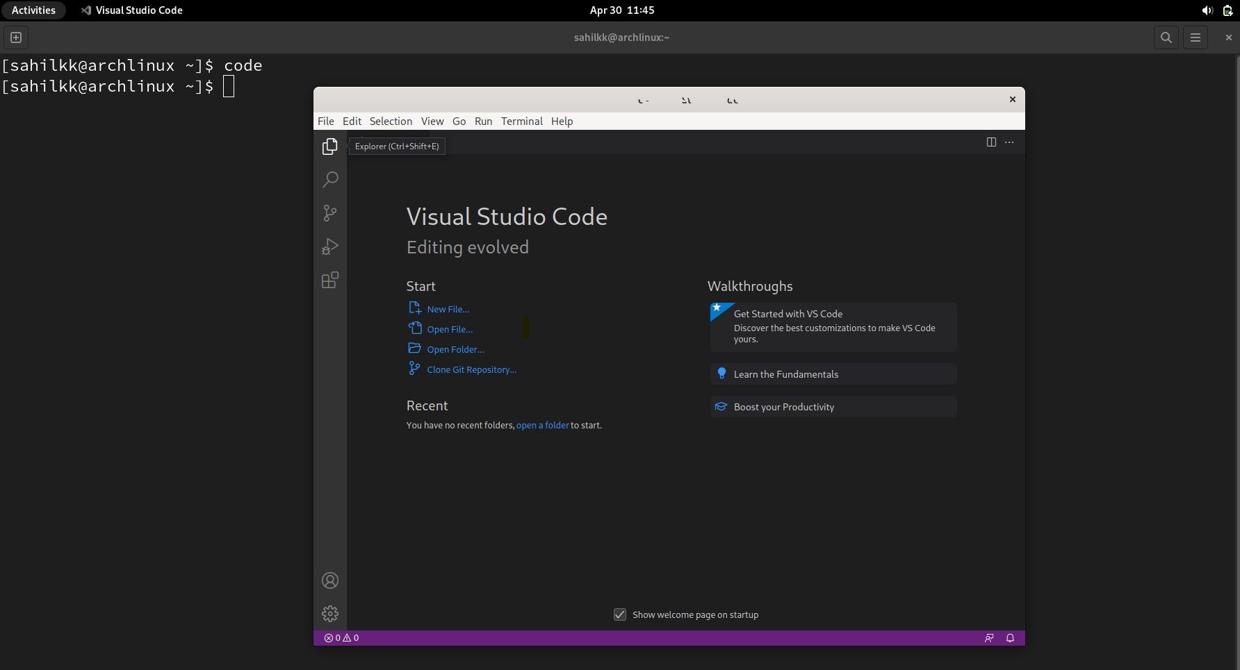 Экран приветствия Visual Studio Code на фоне терминала Arch Linux