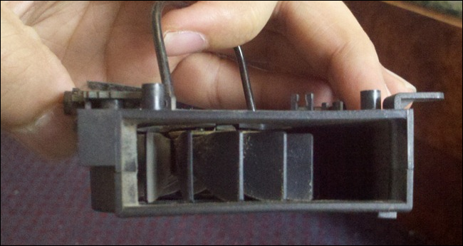 Нанесение смазки и очистка контактов вентилятора