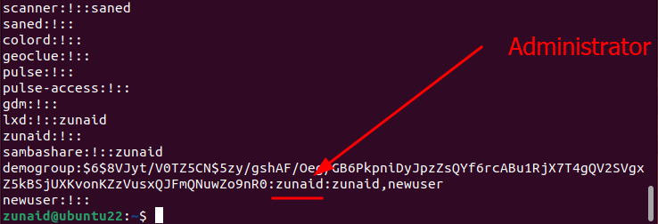 Терминал Linux, отображающий администраторов групп в системе