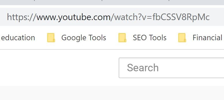 Поле адреса браузера с URL видео YouTube и выделенным ID