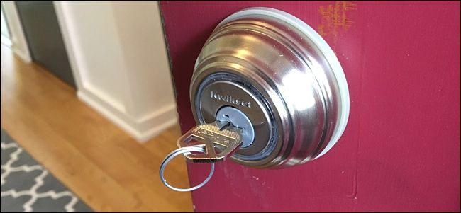 Вставка SmartKey инструмента в овальное отверстие