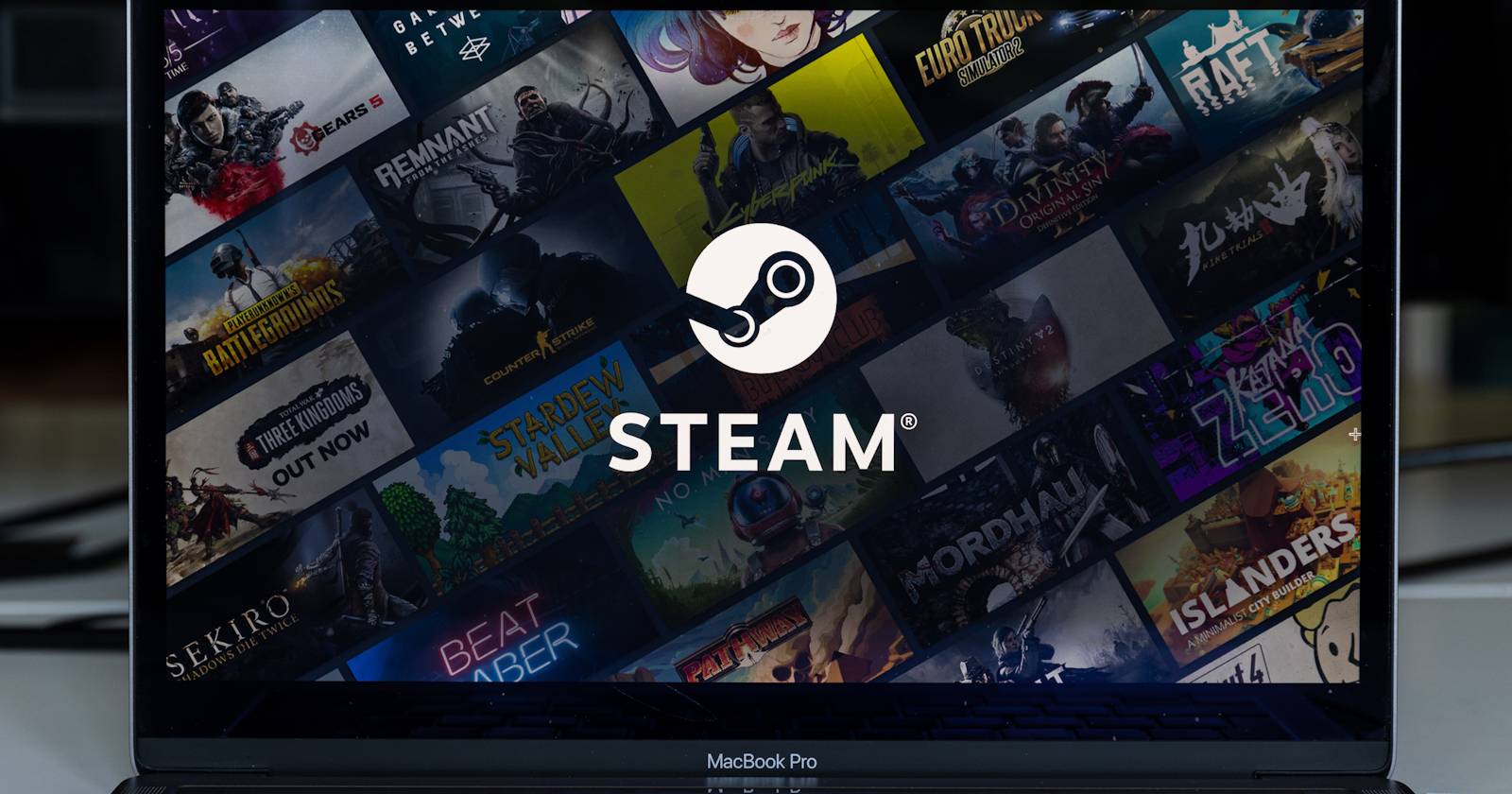 логотип Steam на MacBook Pro
