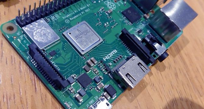 Плата Raspberry Pi 3 B+