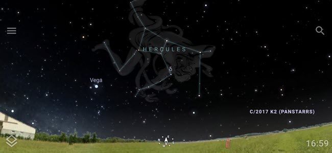 Скриншот интерфейса Stellarium на смартфоне с картой неба.