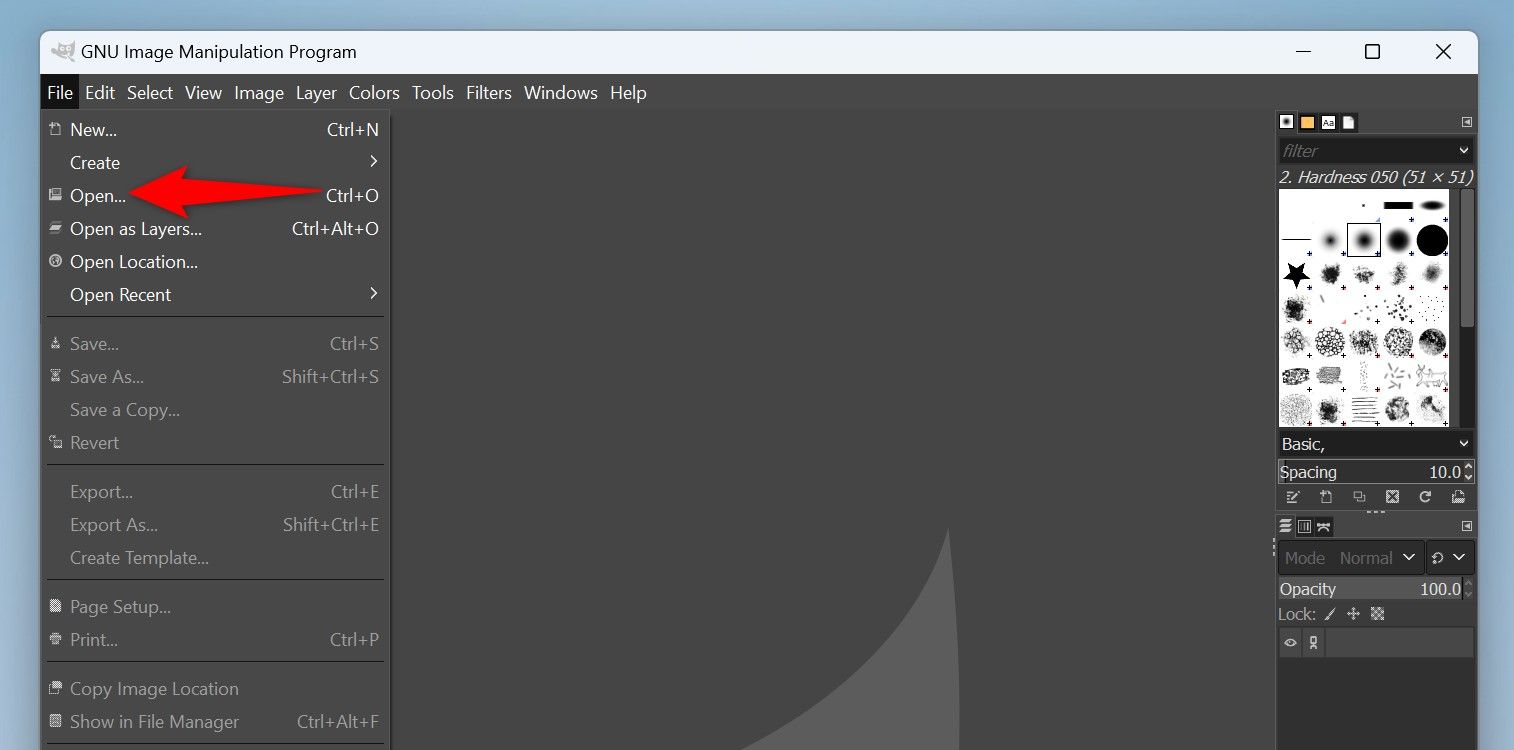 Команда Файл > Открыть в GIMP