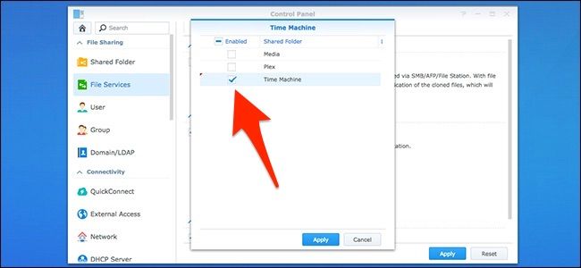 Выбор папки Time Machine и нажатие 'Apply'