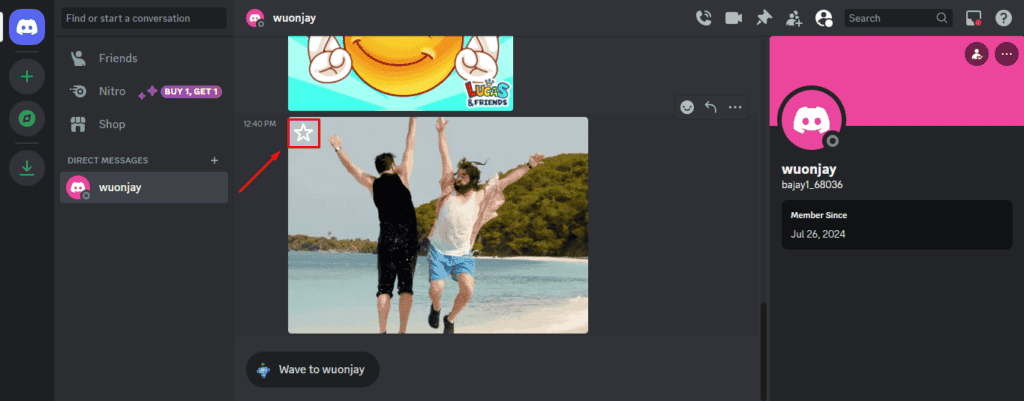 Иконка звезды в левом верхнем углу GIF