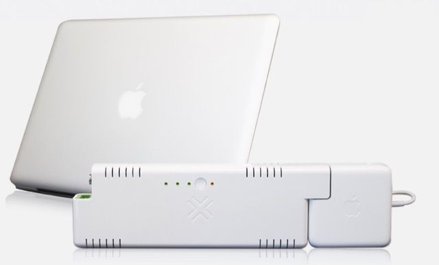 Небольшой адаптер ChugPlug, подключаемый к зарядному блоку ноутбука вместо вилки