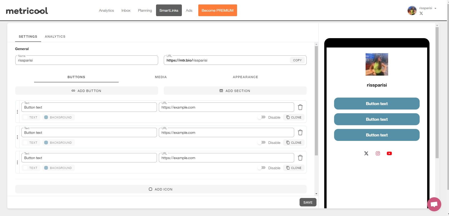 Сайт Metricool на экране браузера