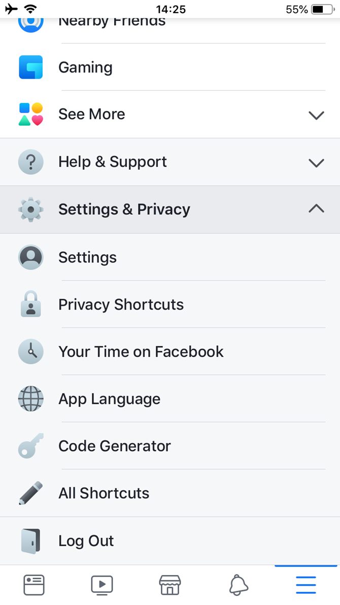 Скриншот меню приложения Facebook на iPhone