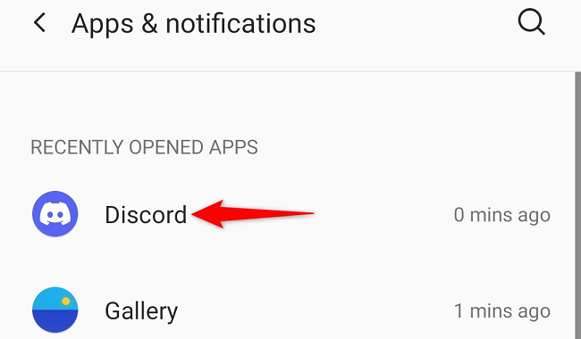 Найдите и выберите Discord в списке приложений Android.