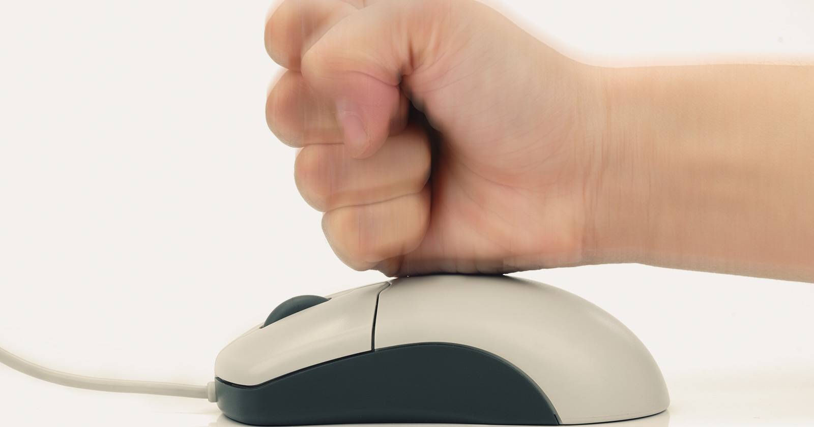 беспорядочно движущийся курсор на экране