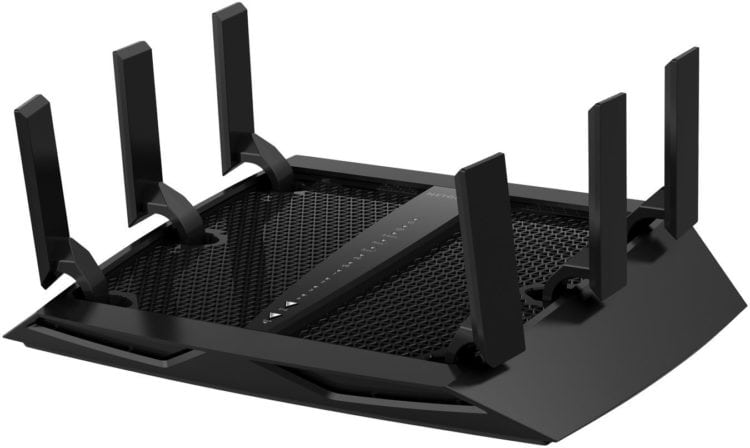 NETGEAR Nighthawk X6 — тридиапазонный роутер с шестью антеннами