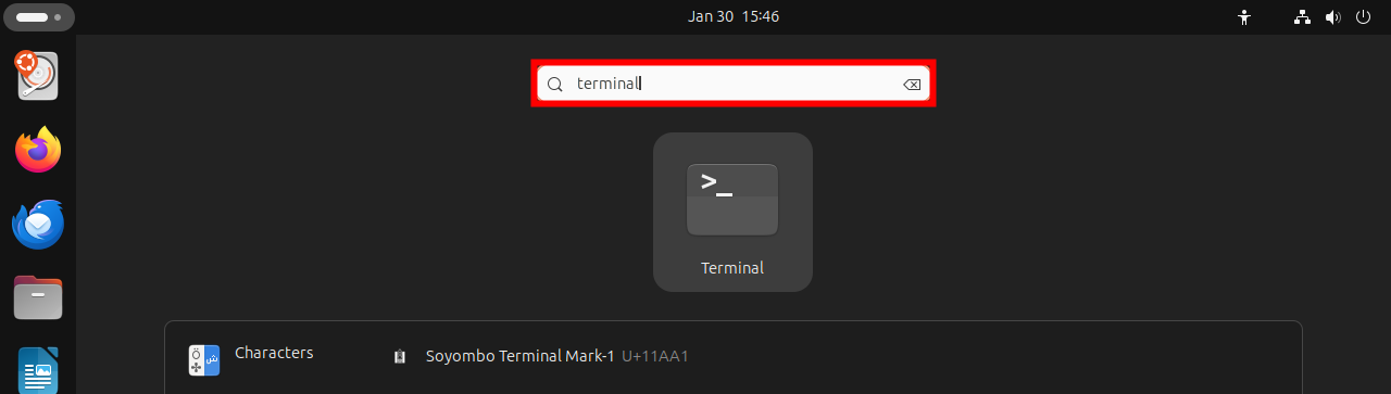 Поиск приложения 'Terminal' в списке приложений.