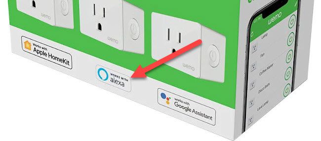 Наклейка «Works with Alexa» на упаковке.