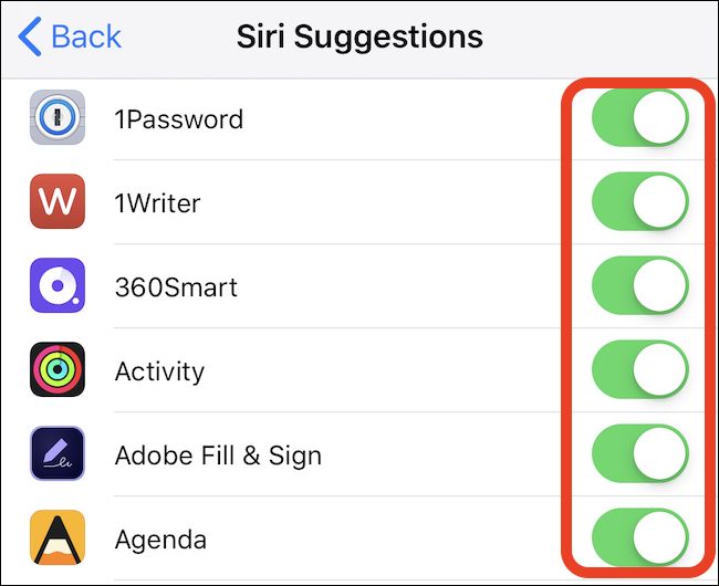 Список приложений с переключателями подсказок Siri