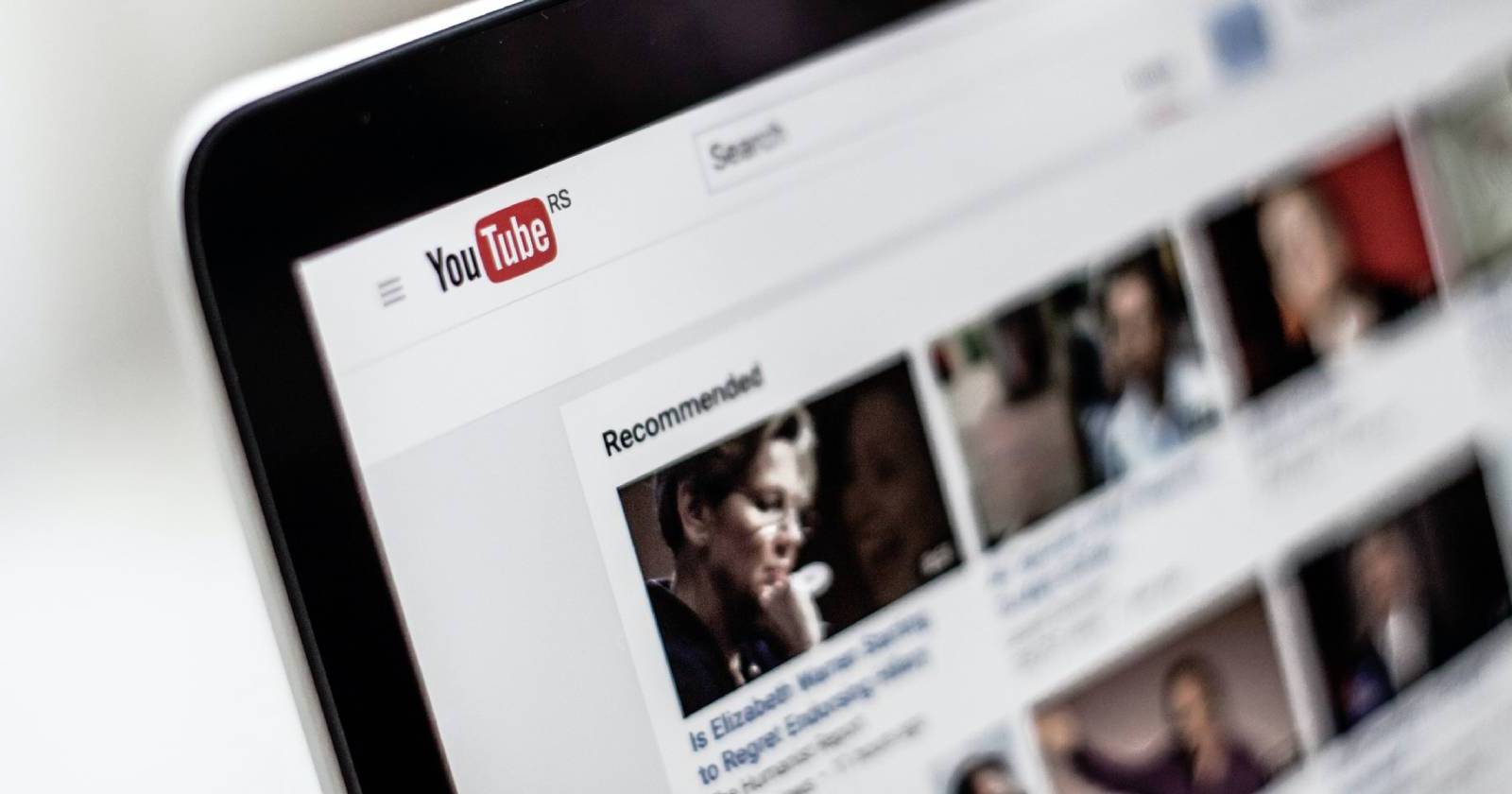 Как подписаться на канал YouTube