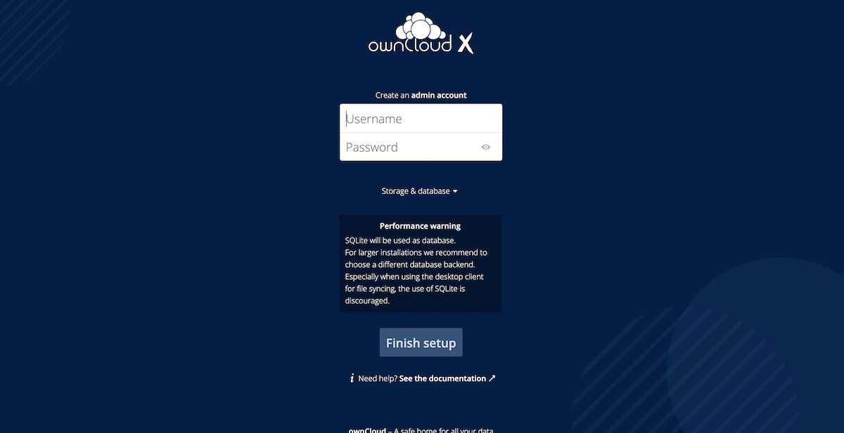 Экран входа ownCloud — создание админа