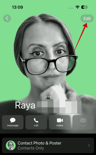 Кнопка Редактировать в карточке контакта на iPhone