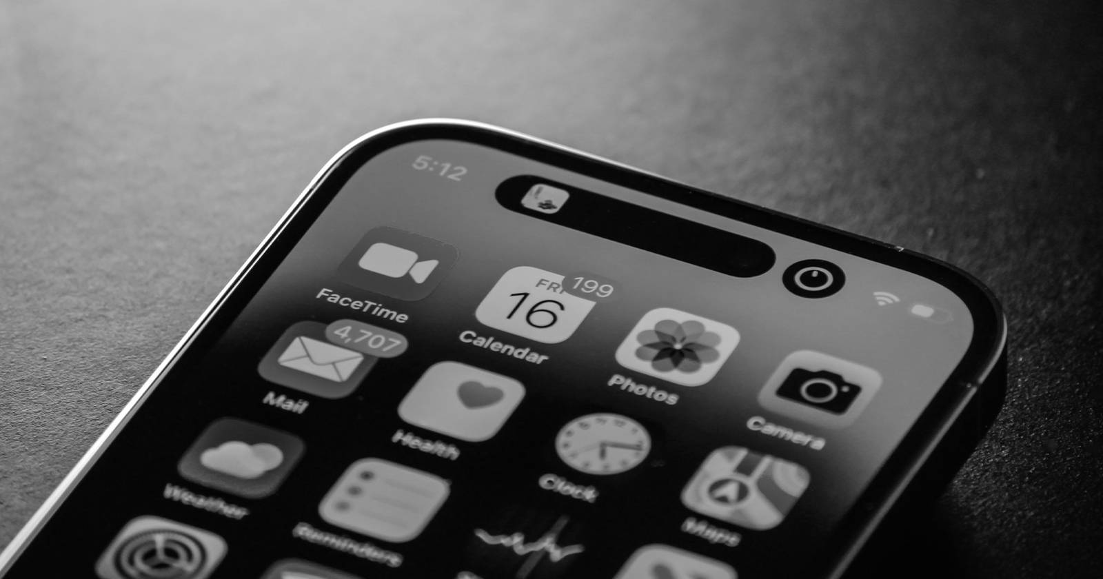 Градации серого на iPhone — как включить и использовать