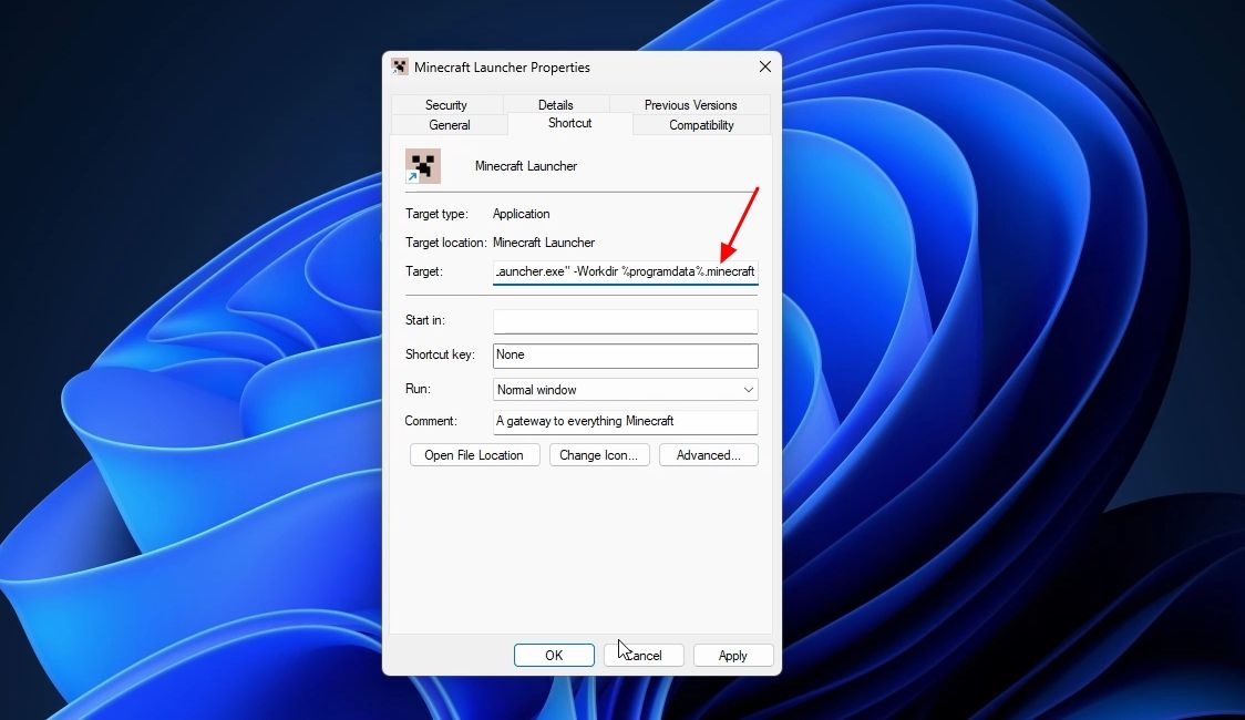 Поле Target в окне свойств ярлыка Minecraft.