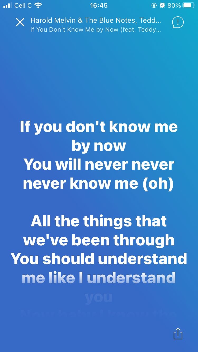 Скриншот: отображение текста песни в мобильном Deezer