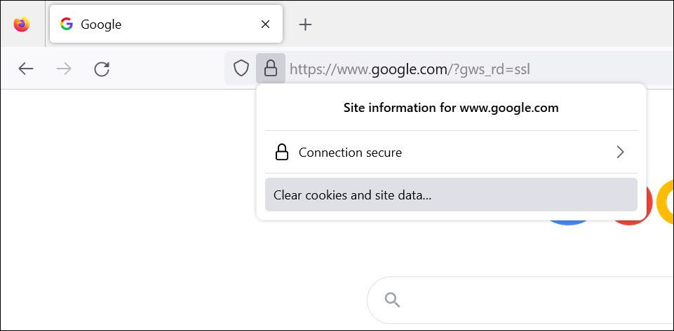 Опция очистки файлов cookie и данных сайта в Firefox под значком замка