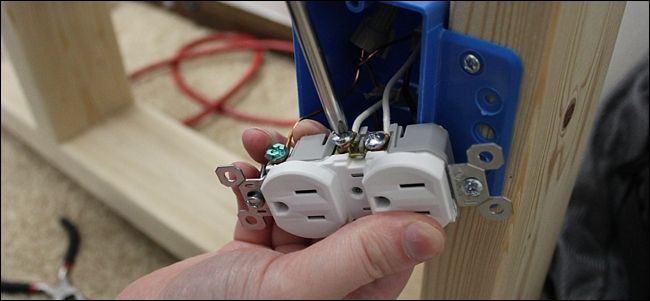 Подключение нейтралей к серебристым клеммам