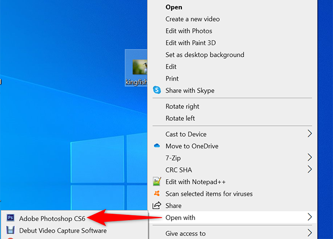 Щёлкните правой кнопкой по фото и выберите Открыть с помощью > Adobe Photoshop.