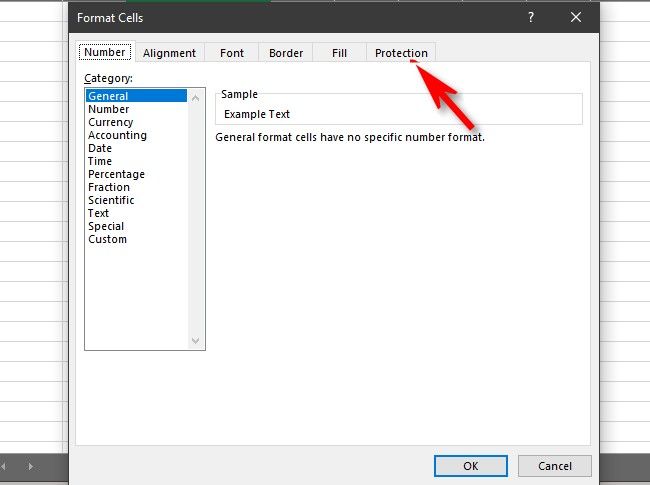 В окне Формат ячеек перейдите на вкладку Защита и установите флажок Заблокирована.