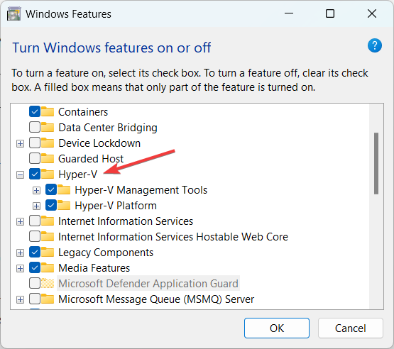 Окно «Включение или отключение компонентов Windows» с отмеченным Hyper-V