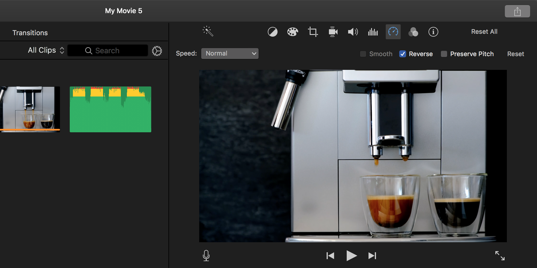 Воспроизведение видео в обратном порядке в iMovie на Mac