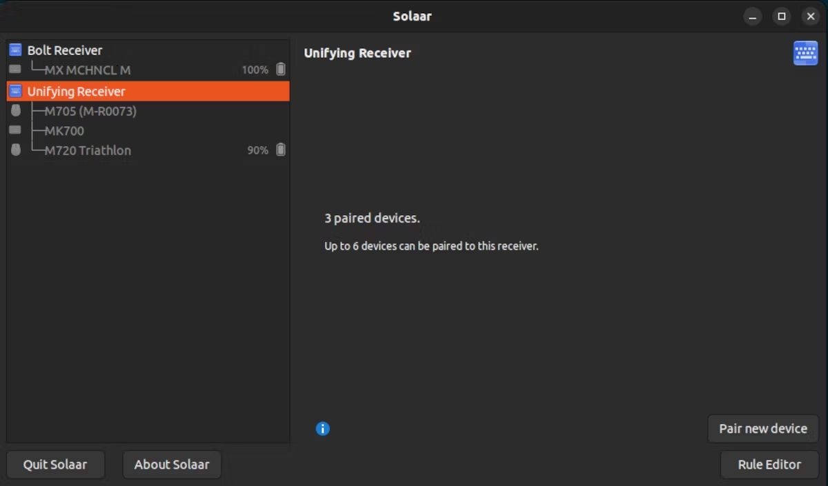 Интерфейс приложения Solaar на Linux, показывающий подключённые устройства и статус батареи